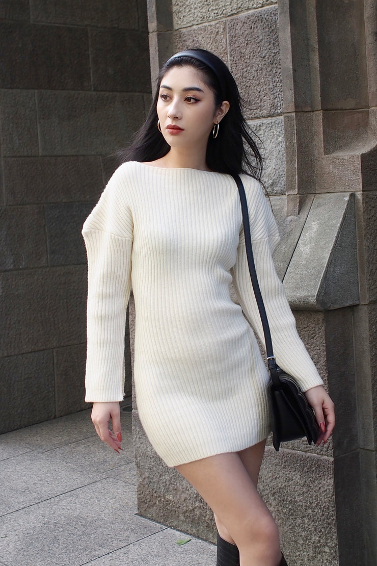 Knit mini length dress【white/black】
